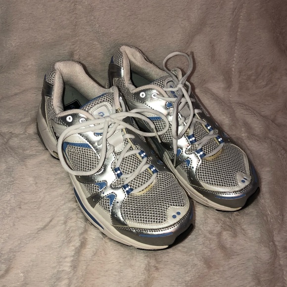 Ryka Shoes - RYKA NWOT Size 9 Kelly Ripa Womens Sneakers